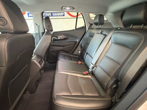 Used 2024 GMC Terrain SLT FWD image 23