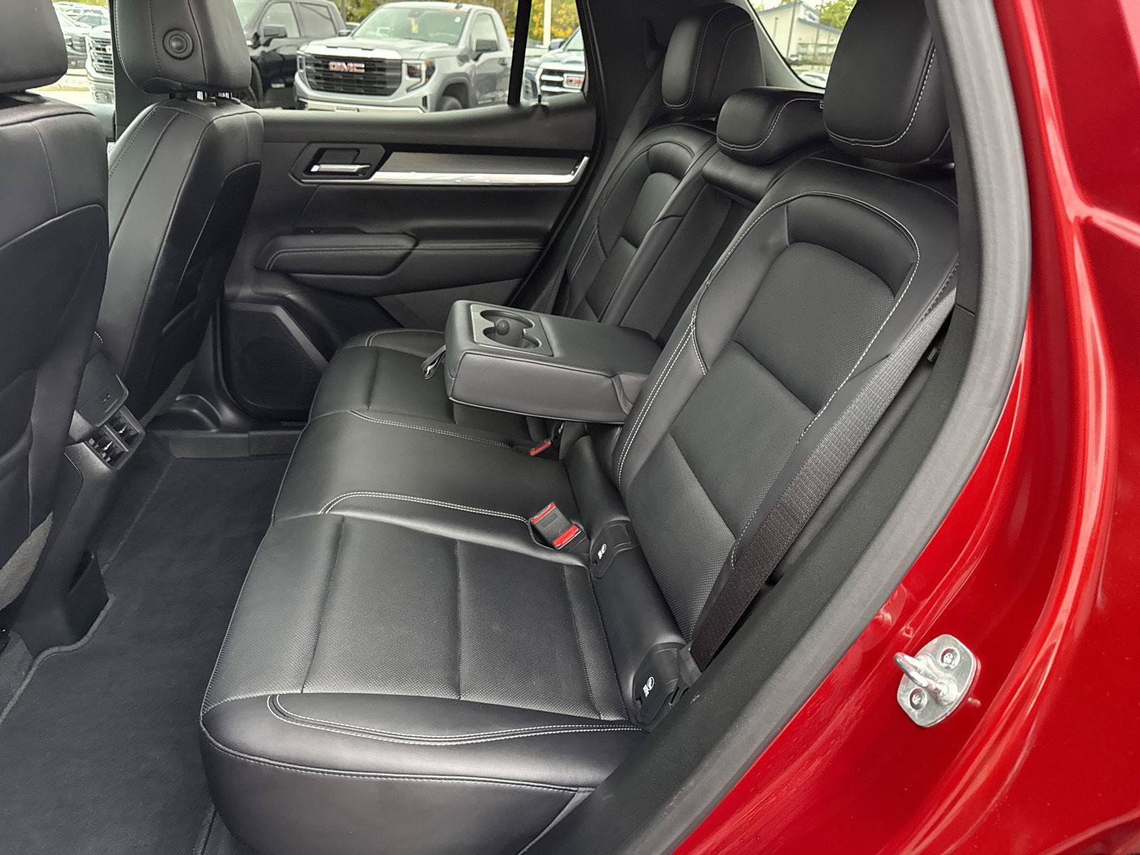 Used 2026 GMC Terrain Elevation w/ Elevation Premium Package AWD/4WD image 12