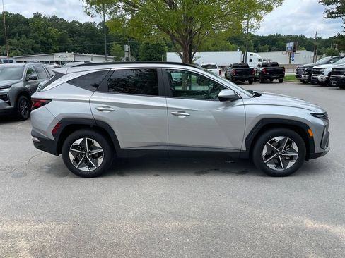 Used 2025 Hyundai Tucson SEL FWD image 9