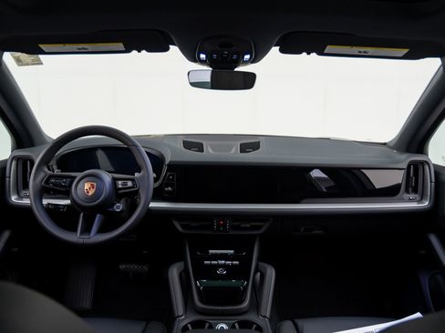 New 2026 Porsche Cayenne image 11