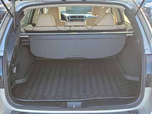 Used 2018 Subaru Outback 2.5i Limited image 12