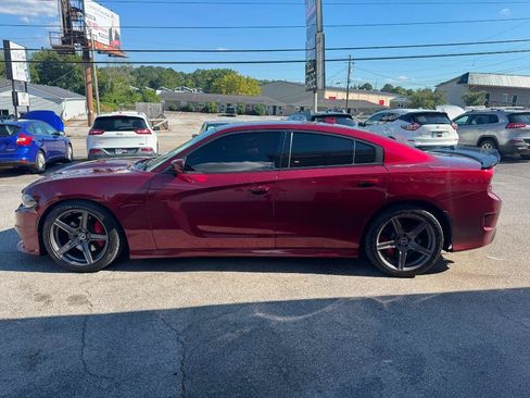 Used 2017 Dodge Charger R/T Scat Pack w/ Technology Group RWD image 4