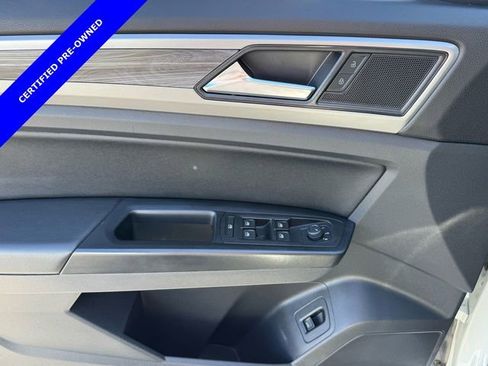 Certified 2020 Volkswagen Atlas Cross Sport SE w/ Towing Package image 8