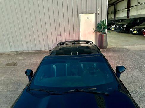 Used 2019 Chevrolet Camaro LT RWD image 19