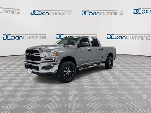 Used 2020 RAM 3500 Tradesman w/ Chrome Appearance Group AWD/4WD image 4