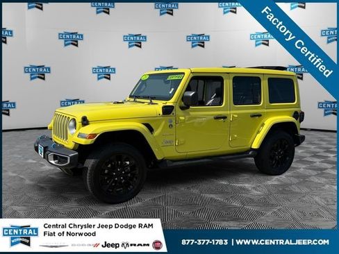 Used 2023 Jeep Wrangler Unlimited Sahara w/ Cold Weather Group AWD/4WD image 1