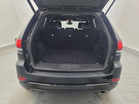 Used 2019 Jeep Grand Cherokee Altitude RWD image 29