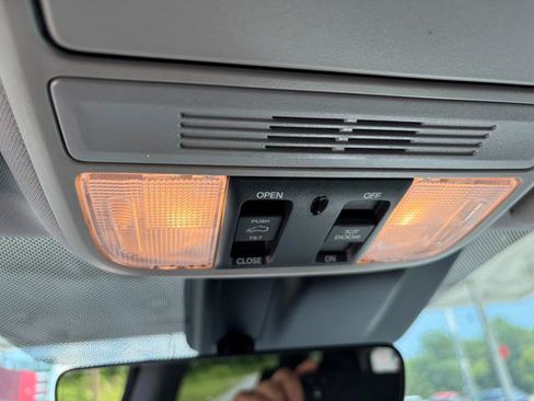 Used 2019 Honda Odyssey EX-L image 12