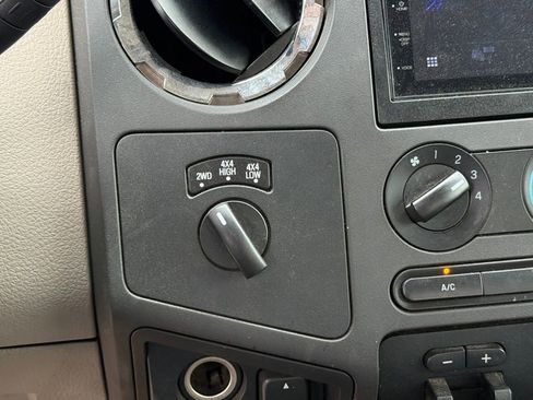 Used 2010 Ford F250 XL AWD/4WD image 20