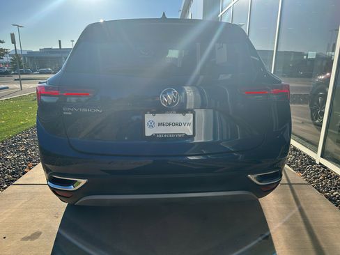 Used 2023 Buick Envision Essence image 6