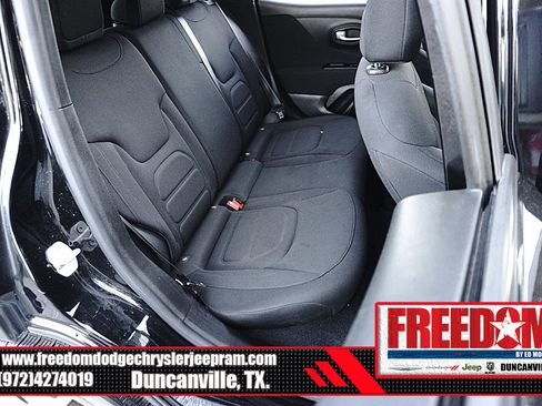 Used 2020 Jeep Renegade Latitude FWD image 15