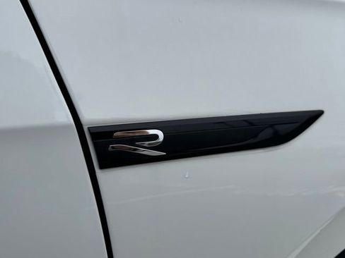 Used 2024 Volkswagen Golf R AWD/4WD image 16