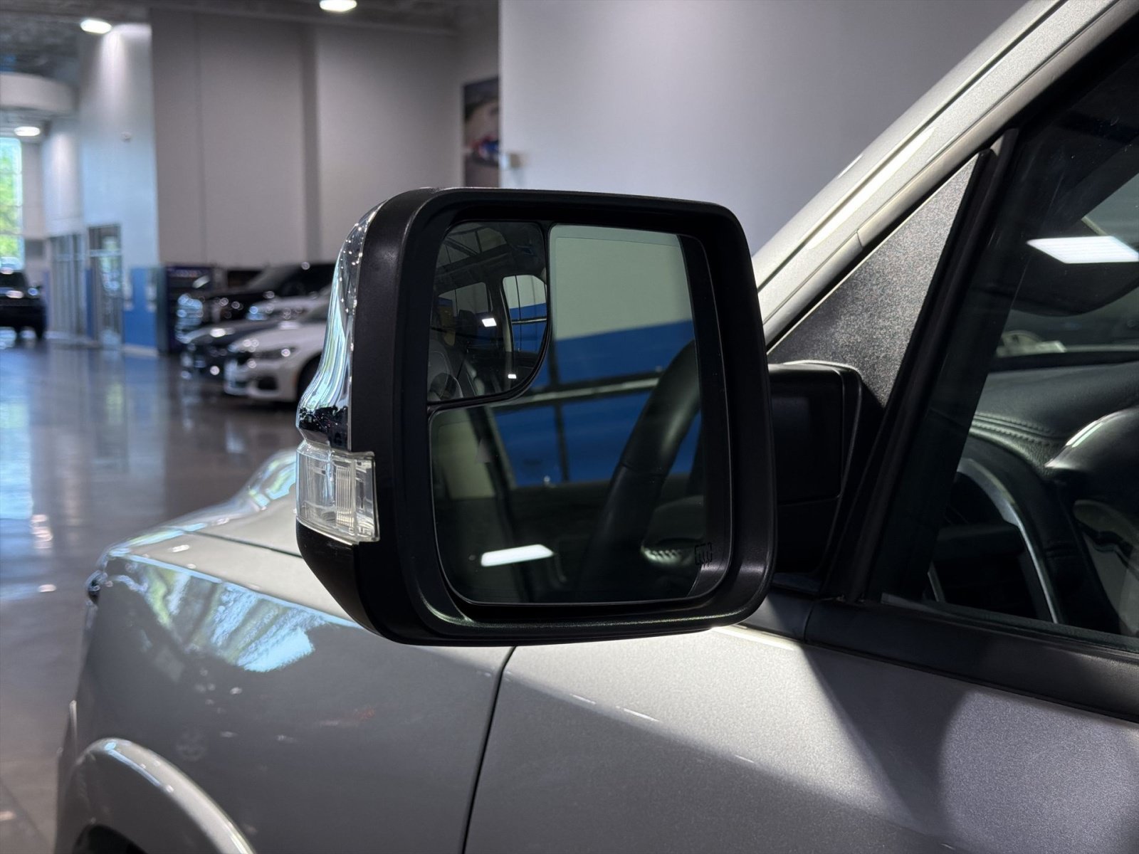 Used 2022 RAM 1500 Laramie AWD/4WD image 12