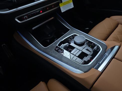 New 2026 BMW X5 xDrive50e w/ M Sport Package image 25
