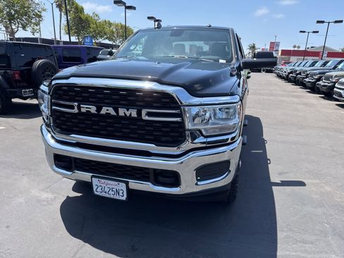 Used 2022 RAM 2500 Big Horn AWD/4WD image 3