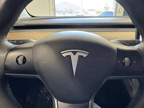 Used 2021 Tesla Model 3 Long Range image 21