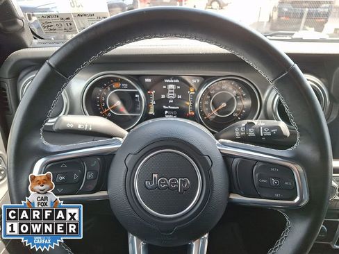 Used 2021 Jeep Wrangler Unlimited Sahara AWD/4WD image 19