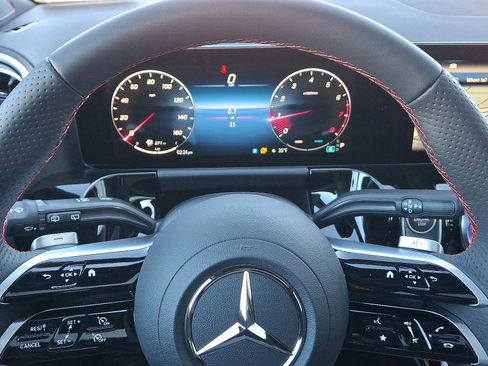 New 2025 Mercedes-Benz GLA 250 4MATIC image 19