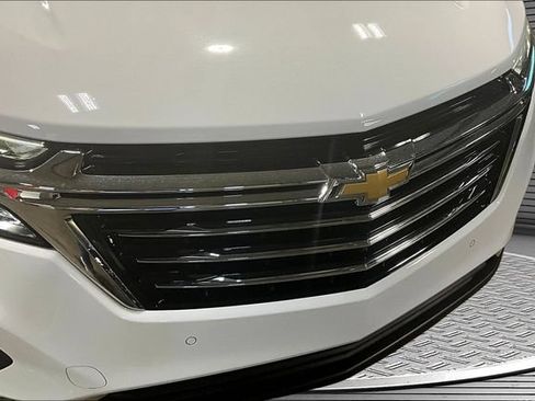 Used 2022 Chevrolet Equinox Premier FWD image 31