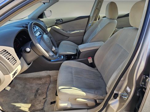 Used 2011 Nissan Altima 2.5 S image 10