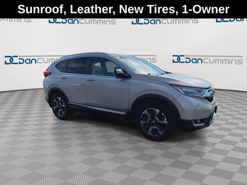 Used 2018 Honda CR-V Touring image 2