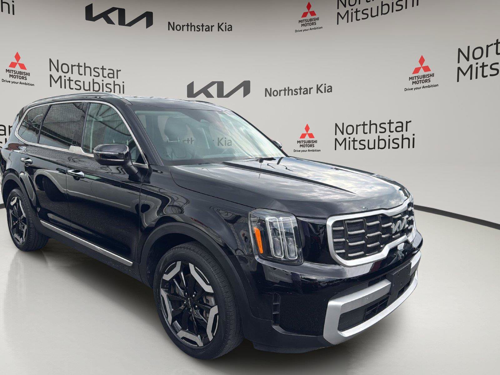 Used 2023 Kia Telluride S w/ S Sunroof Package AWD/4WD image 6