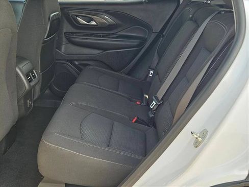 Used 2022 GMC Terrain SLE FWD image 18