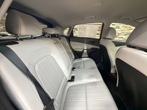 Certified 2023 Hyundai Kona SEL image 30