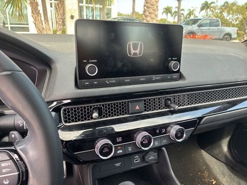 Used 2024 Honda Civic Sport image 7