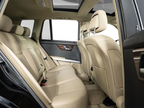 Used 2010 Mercedes-Benz GLK 350 2WD image 23