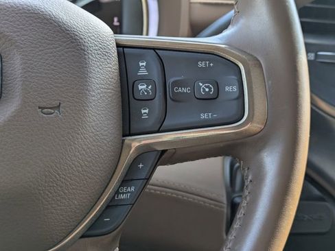 Used 2023 RAM 3500 Limited image 35