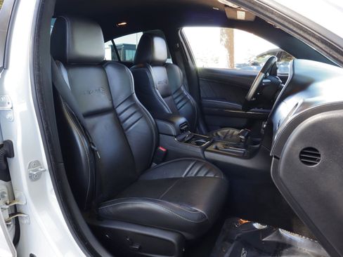 Used 2022 Dodge Charger SRT Hellcat w/ Harman/Kardon Audio Group image 27