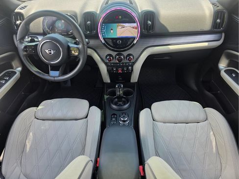 Used 2024 MINI Cooper Countryman S w/ Signature Upholstery Package FWD image 14