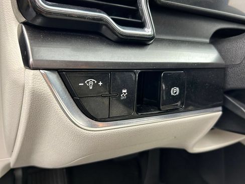 Used 2024 Kia Sportage EX AWD/4WD image 14