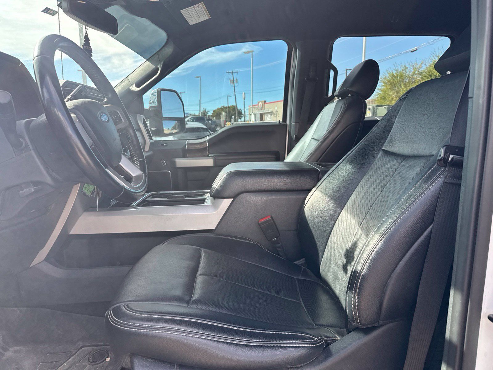Used 2022 Ford F350 Lariat w/ Chrome Package AWD/4WD image 10