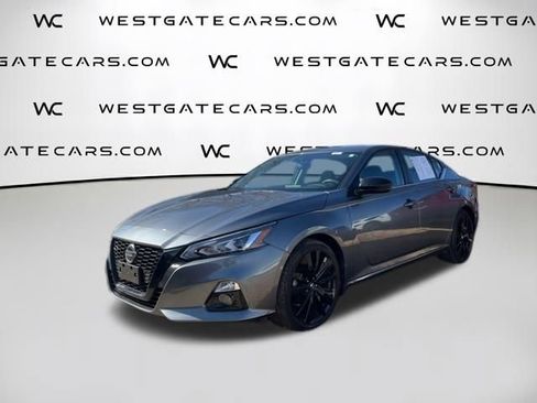 Used 2022 Nissan Altima 2.5 SR w/ Midnight Edition Package image 1