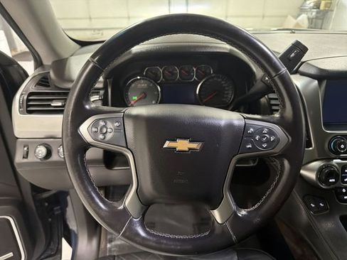 Used 2019 Chevrolet Tahoe LT w/ Off-Road Package AWD/4WD image 33