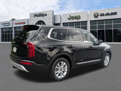 Used 2022 Kia Telluride LX AWD/4WD image 3