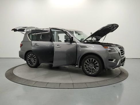 Used 2022 Nissan Armada Platinum w/ Captain's Chairs Package RWD image 10