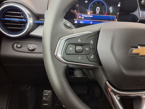 New 2026 Chevrolet Trax LT w/ Sunroof Package FWD image 43