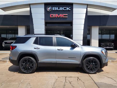 New 2026 GMC Terrain Elevation w/ Elevation Premium Package FWD image 3