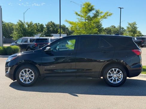 Used 2020 Chevrolet Equinox LS w/ LS Convenience Package FWD image 3