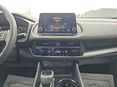 Used 2023 Nissan Rogue SV FWD image 24