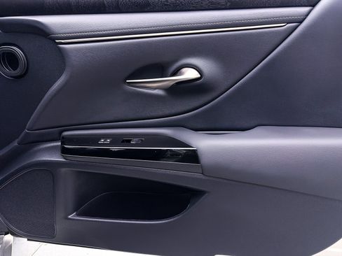 Used 2022 Lexus ES 350 w/ Premium Package image 37