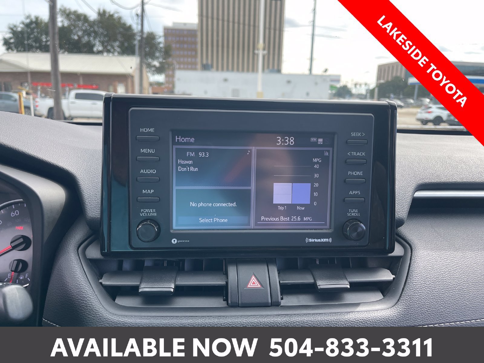 Used 2021 Toyota RAV4 XLE AWD/4WD image 32