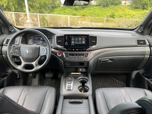 Used 2023 Honda Passport TrailSport image 11