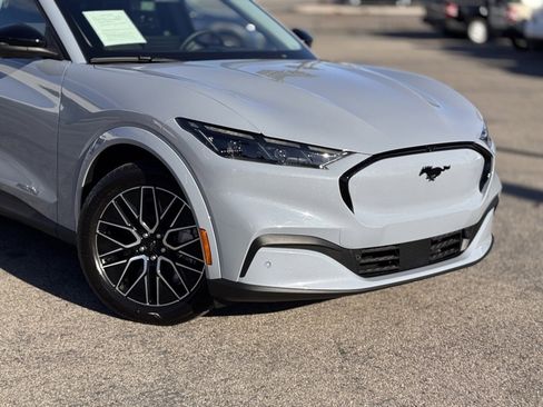Certified 2025 Ford Mustang Mach-E Premium image 3