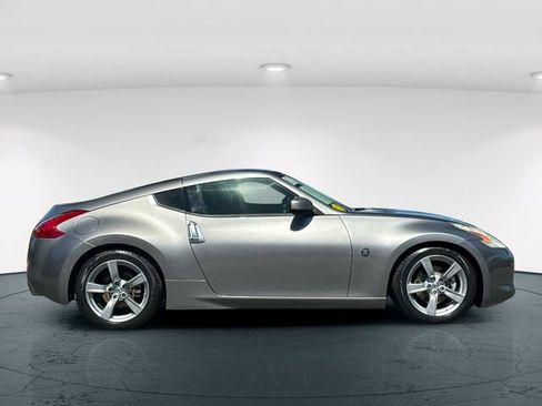 Used 2009 Nissan 370Z Touring image 8