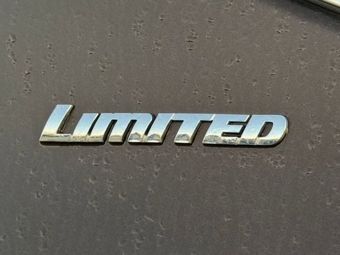 Used 2022 Toyota Tundra Limited image 3