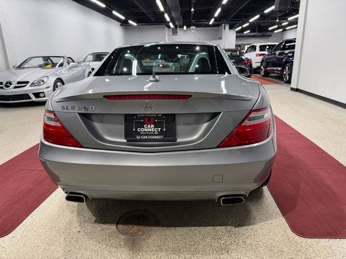 Used 2013 Mercedes-Benz SLK 250 image 40